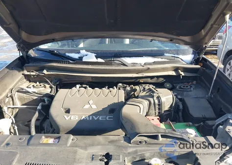 2016 Mitsubishi Outlander Gt z USA, uszkodzony, nr VIN JA4JZ4AXXGZ043774